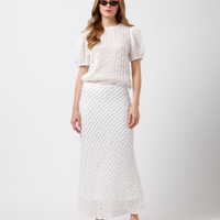 Saia midi feminina com babados mindset off white