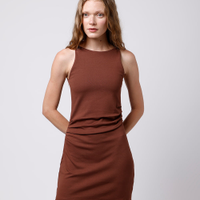 Vestido curto feminino com pregas mindset marrom