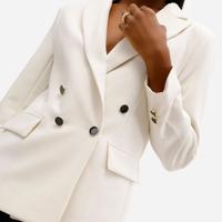Blazer feminino de alfaiataria bege