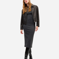 Vestido midi feminino manga curta canelado cinza