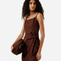 Vestido curto feminino com linho e amarração marrom