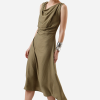 Vestido midi feminino com viscose e franzidos decote degagê verde