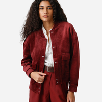Jaqueta bomber feminina de veludo cotelê com bolsos vinho