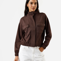 Jaqueta feminina com viscose gola alta marrom