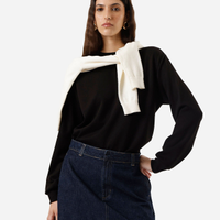 Blusão básico alongado feminino de moletom com recorte preto