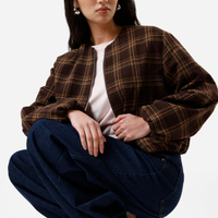 Jaqueta bomber feminina com lã xadrez marrom