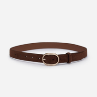 Cinto com fivela oval texturizado marrom