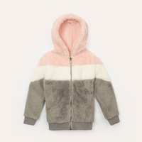 Jaqueta infantil bomber em pelúcia com capuz colorido