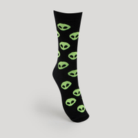 Meia cano alto estampado alien preto