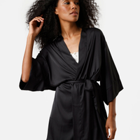 Robe curto feminino acetinado preto