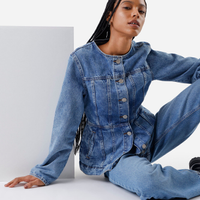 Jaqueta feminina jeans com recortes acinturada azul