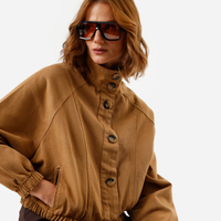 Jaqueta bomber feminina de sarja gola funnel neck marrom
