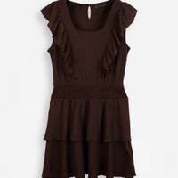 Vestido curto juvenil texturizado com babados marrom