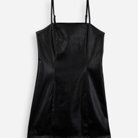 Vestido curto juvenil de poliuretano alça fina preto
