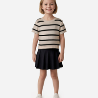 Cropped de tricot infantil listrado preto