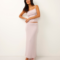 Saia midi reta de tricot com lurex rosa