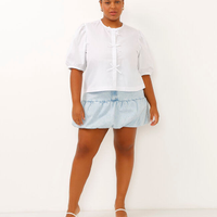 Saia curta balonê jeans cintura alta plus size azul