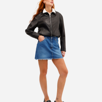 Minissaia feminina jeans barra desfiada azul