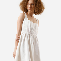 Vestido curto feminino godê de sarja com recortes off white