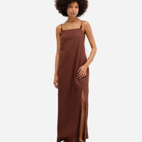 Vestido longo feminino com linho e fenda marrom