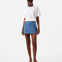 Minissaia feminina jeans com recortes azul
