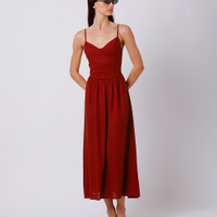 Vestido mdi alça fina feminino com linho decote coração mindset vermelho