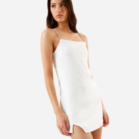 Vestido curto feminino acetinado alça com strass e fenda off white