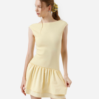 Vestido curto feminino com algodão canelado amarelo