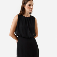 Vestido curto feminino blusê decote redondo preto
