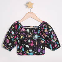 Blusa Infantil de Viscose Estampada de Respingos Cropped Manga Bufante Decote Reto Preta