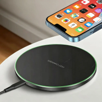 Lightweight Wireless Charger Desktop Pad For iPhone 17 16 15 14 13 12 Pro Max Samsung S25 S24 Xiaomi 17 Fast Charging Station