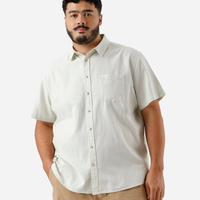 Camisa plus size com linho manga curta verde