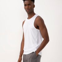Regata esportiva masculina com reflexivo branco