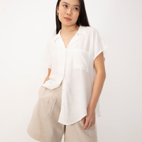 Camisa de viscose manga curta com bolso off white