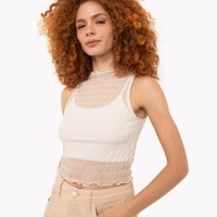 Regata de tule texturizada fru fru bege claro
