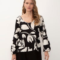 Blusa de viscose floral manga longa com elástico preta