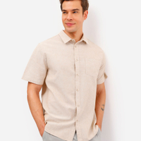 Camisa comfort com linho manga curta bege