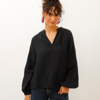 Blusa bata de algodão decote v manga longa preta