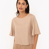 Camiseta básica de viscose manga curta areia