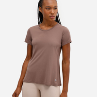 Blusa esportiva com recorte marrom