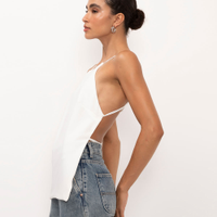Blusa frente única alças finas off white