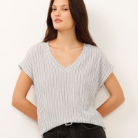 Blusa decote v texturizada listrada off white