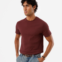 Camiseta de algodão manga curta texturizada vinho
