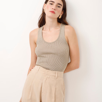 Regata de tricot canelada com lurex dourada