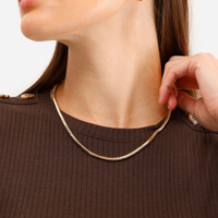 Colar texturizado dourado