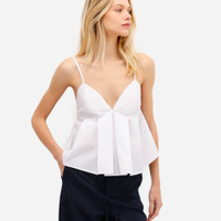 Bata feminina com pregas decote v off white