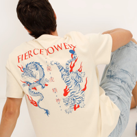 Camiseta de algodão tigre e dragão bege