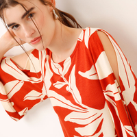 Blusa de viscose com recorte folhagem laranja