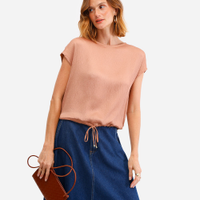 Blusa feminina texturizada com amarração marrom