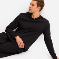 Camiseta masculina de algodão peruano básica com capuz preta